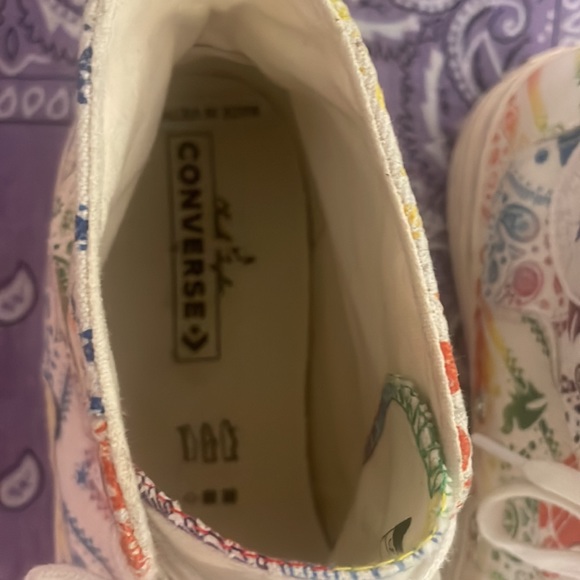 2022 Pride Converse - Picture 4 of 4
